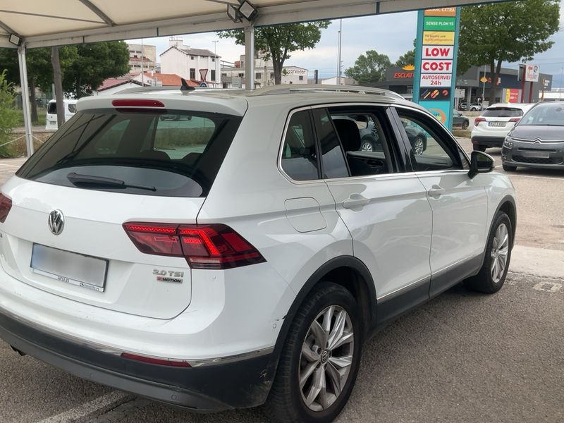 Volkswagen Tiguan 2.0 TSI Sport 4Motion BlueMotion Tech 2016 – снимка 8
