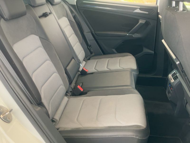 Volkswagen Tiguan 2.0 TSI Sport 4Motion BlueMotion Tech 2016 – снимка 19