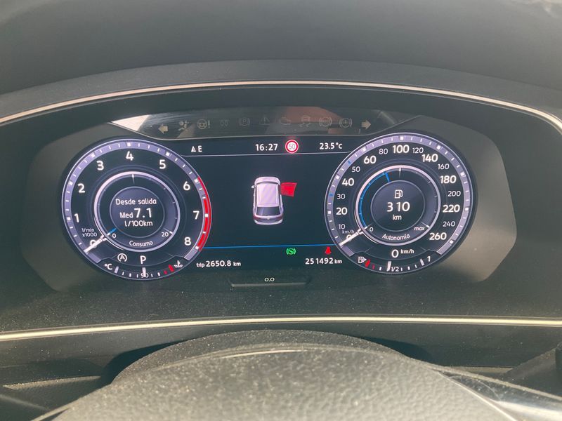 Volkswagen Tiguan 2.0 TSI Sport 4Motion BlueMotion Tech 2016 – снимка 18