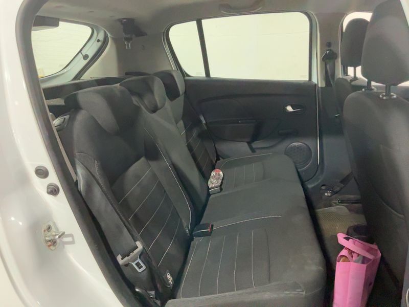 Dacia Sandero 1.0 TCe Comfort 2020 – снимка 19