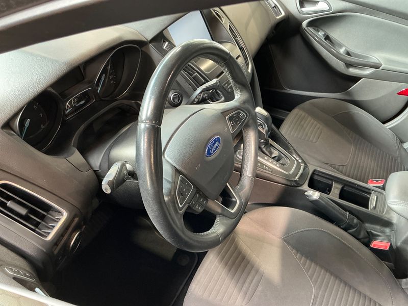 Ford Focus 1.5 EcoBoost Titanium 2015 – снимка 25