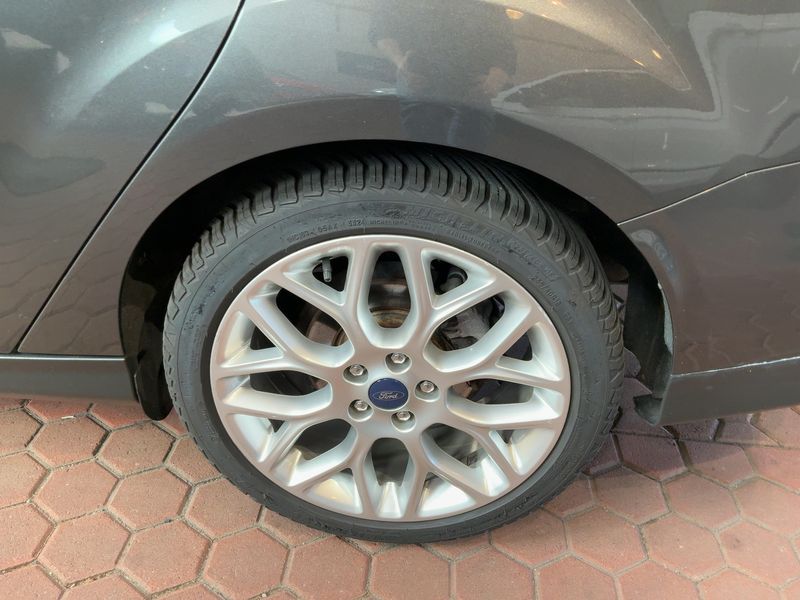 Ford Focus 1.5 EcoBoost Titanium 2015 – снимка 5