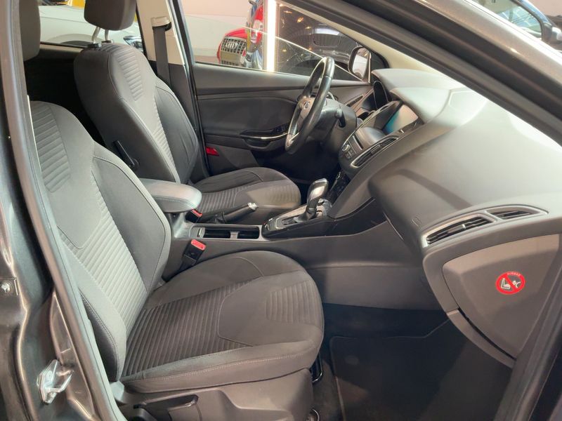 Ford Focus 1.5 EcoBoost Titanium 2015 – снимка 16