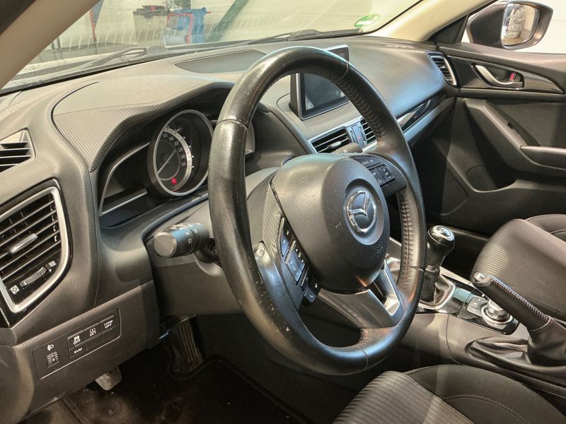 Mazda 3 2.0 Center-Line 2014 – снимка 28