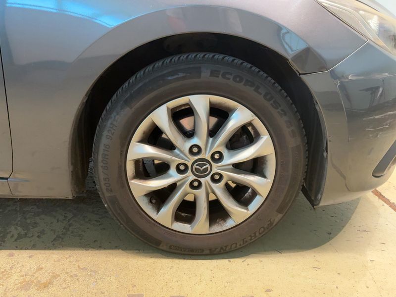 Mazda 3 2.0 Center-Line 2014 – снимка 11