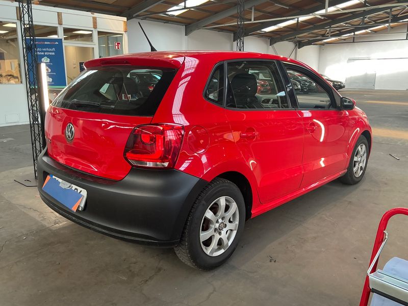 Volkswagen Polo 1.2 Trendline 2010 – снимка 2