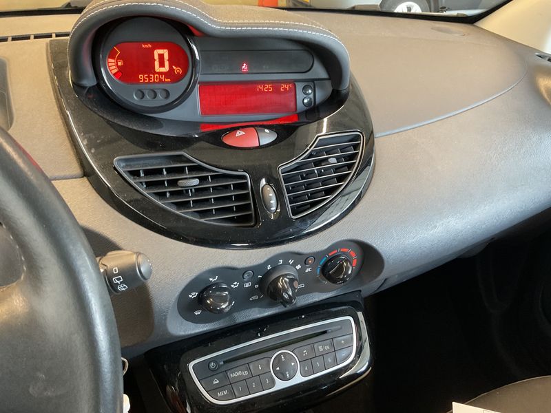 Renault Twingo 1.2 Night & Day 2011 – снимка 4