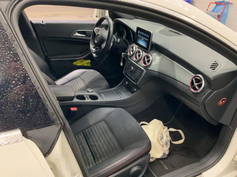 Mercedes-Benz CLA-Klasse CLA 180 AMG Line 2015 – снимка 16