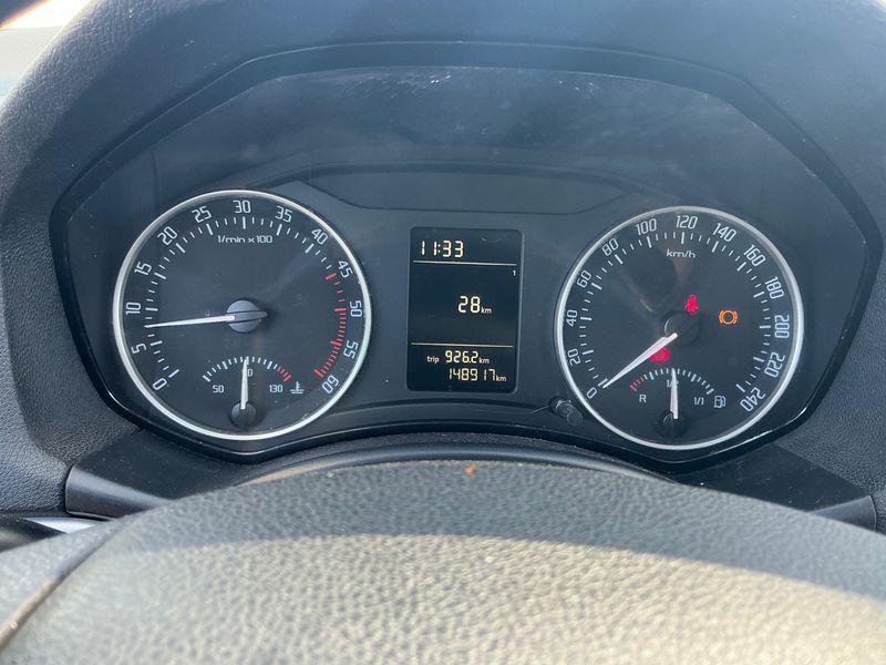 Skoda Octavia 1.6 TDI Ambition 2010 – снимка 4