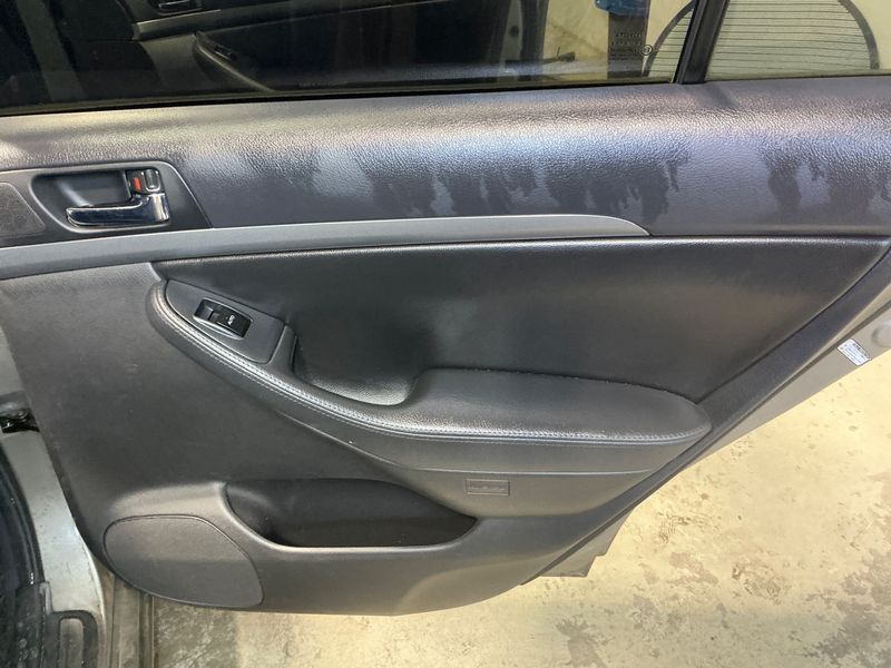 Toyota Avensis 2.0 Executive 2006 – снимка 39