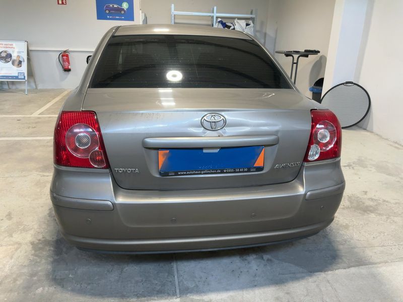 Toyota Avensis 2.0 Executive 2006 – снимка 7
