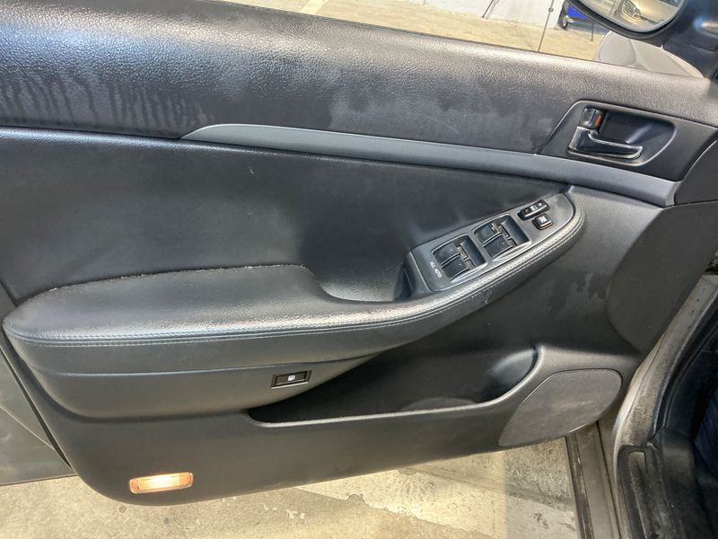 Toyota Avensis 2.0 Executive 2006 – снимка 35