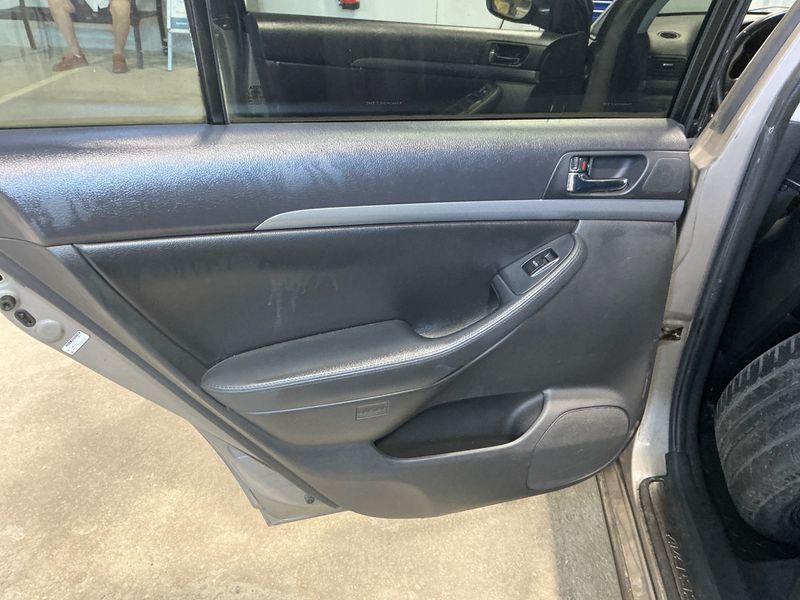 Toyota Avensis 2.0 Executive 2006 – снимка 38