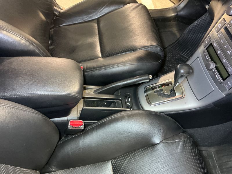 Toyota Avensis 2.0 Executive 2006 – снимка 40