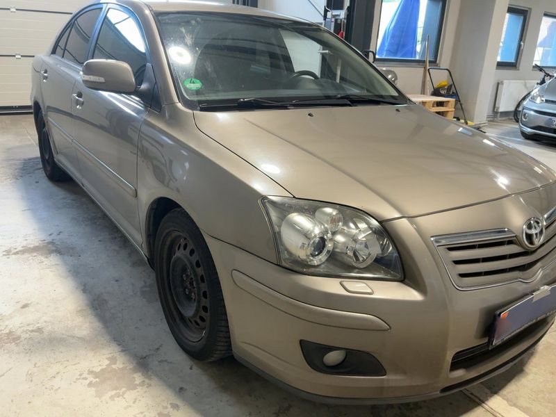 Toyota Avensis 2.0 Executive 2006 – снимка 12
