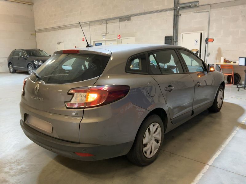 Renault Megane 1.5 dCi Expression 2013 – снимка 8