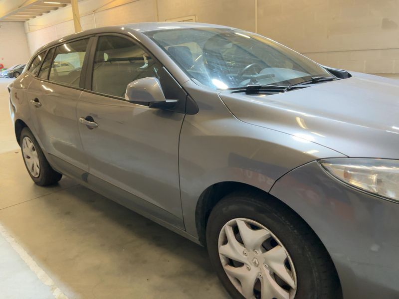 Renault Megane 1.5 dCi Expression 2013 – снимка 12