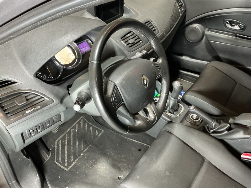 Renault Megane 1.5 dCi Expression 2013 – снимка 26
