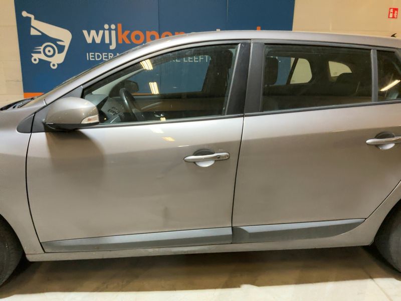 Renault Megane 1.5 dCi Expression 2013 – снимка 4