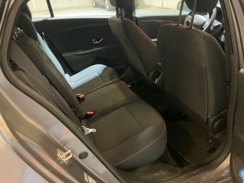 Renault Megane 1.5 dCi Expression 2013 – снимка 19