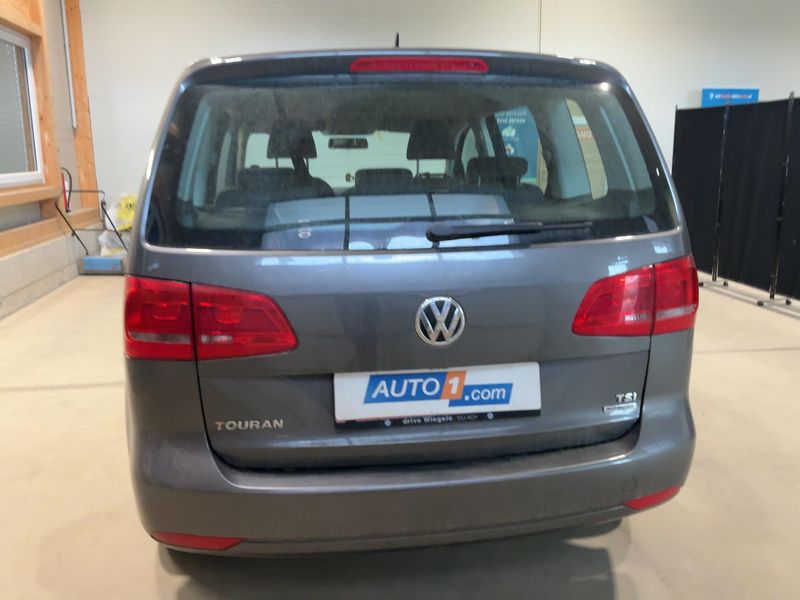 Volkswagen Touran 1.2 TSI Comfortline BlueMotion Tech 2012 – снимка 7