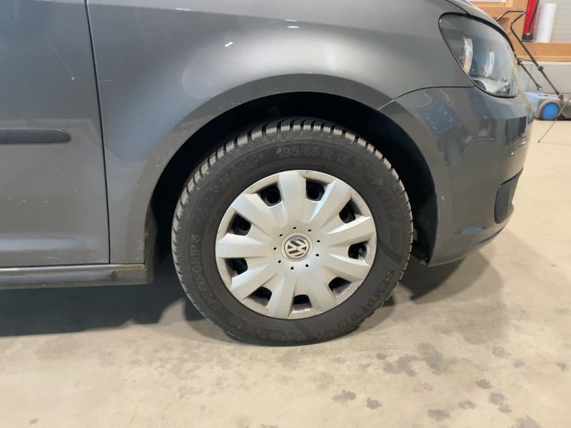 Volkswagen Touran 1.2 TSI Comfortline BlueMotion Tech 2012 – снимка 11