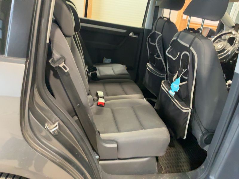 Volkswagen Touran 1.2 TSI Comfortline BlueMotion Tech 2012 – снимка 19