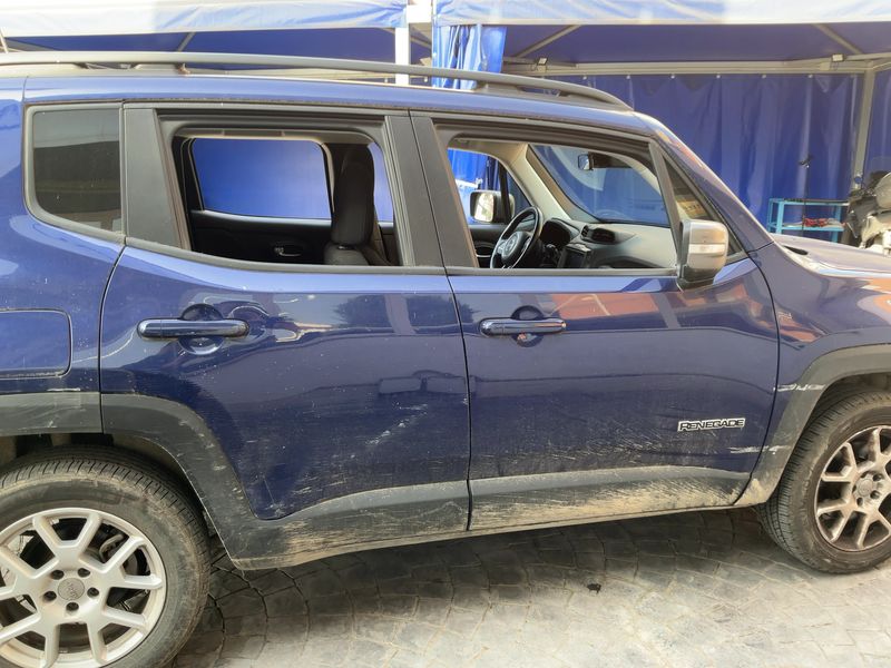 Jeep Renegade 1.3 TGDi Limited 4x4 2019 – снимка 10