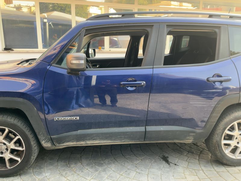 Jeep Renegade 1.3 TGDi Limited 4x4 2019 – снимка 4