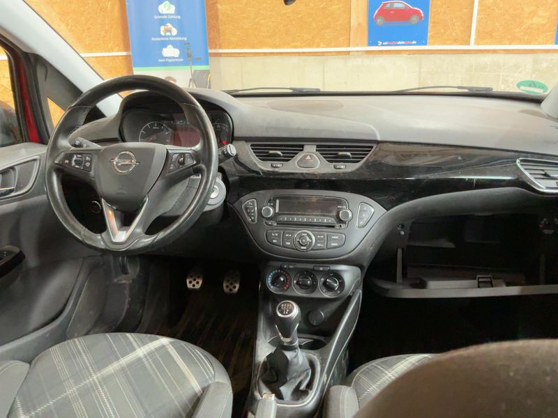 Opel Corsa 1.4 Color Edition 2015 – снимка 18