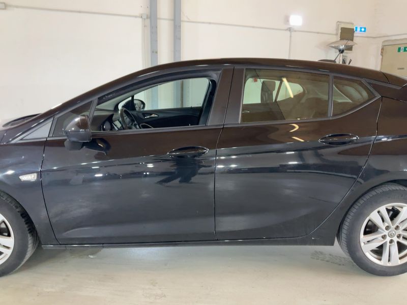 Opel Astra 1.6 CDTI DPF Edition Start/Stop 2017 – снимка 4
