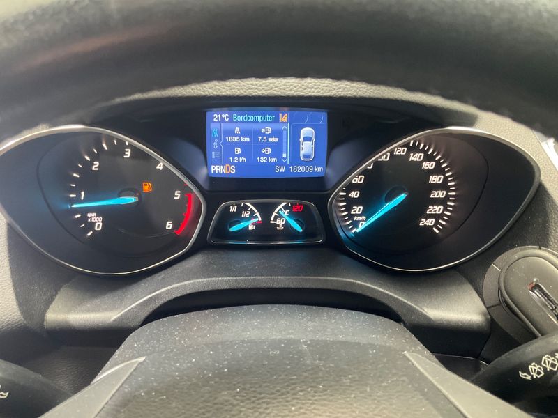 Ford Kuga 2.0 TDCi Titanium 2014 – снимка 18