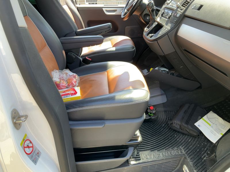 Volkswagen T5 Multivan 2.0 TDI PanAmericana 4Motion 2013 – снимка 11