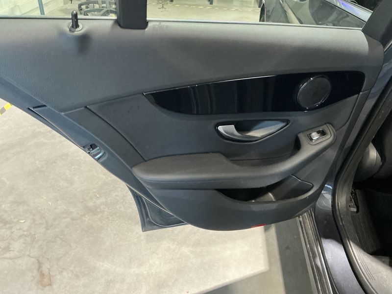 Mercedes-Benz C-Klasse C 200 d T BlueTEC 2016 – снимка 24