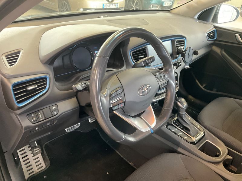 Hyundai IONIQ 1.6 Hybrid Creative 2018 – снимка 23