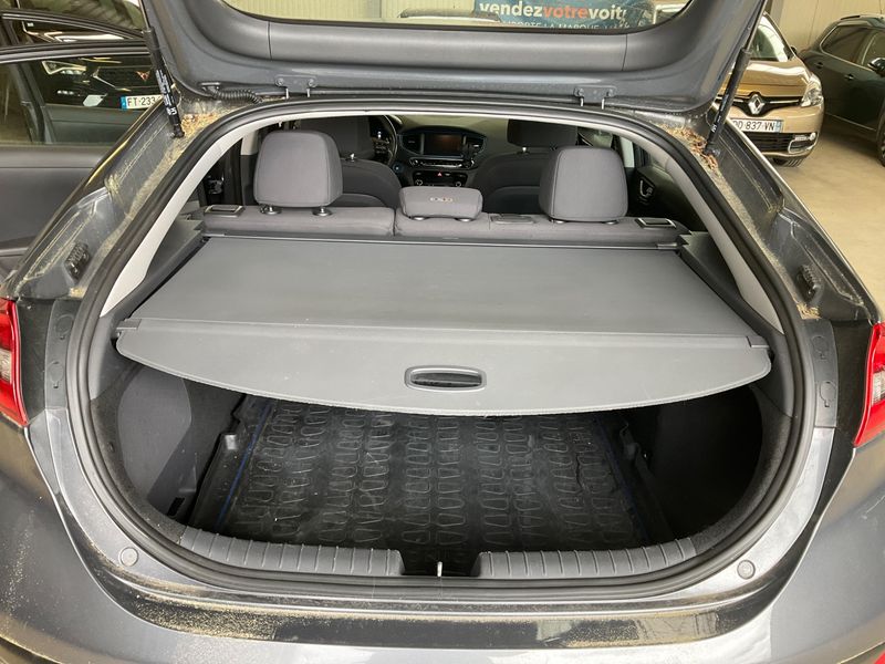 Hyundai IONIQ 1.6 Hybrid Creative 2018 – снимка 26