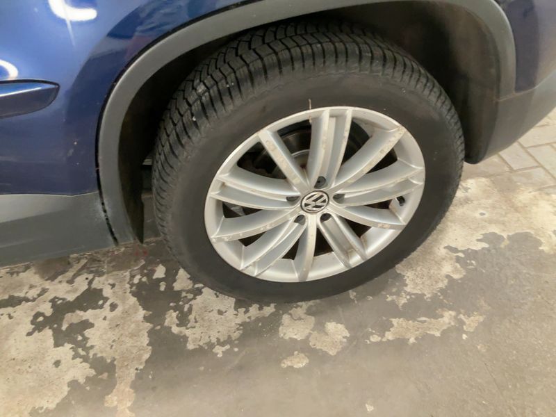 Volkswagen Tiguan 2.0 TSI Track & Field 4Motion 2009 – снимка 5