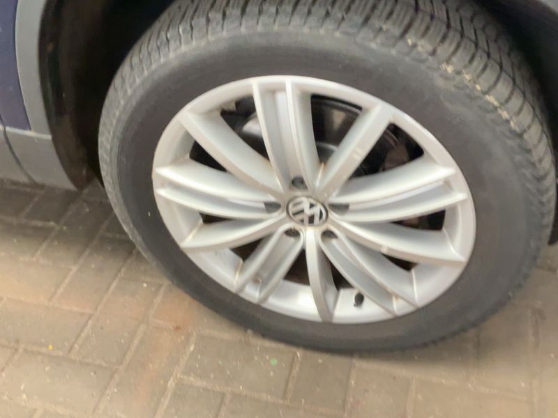 Volkswagen Tiguan 2.0 TSI Track & Field 4Motion 2009 – снимка 11