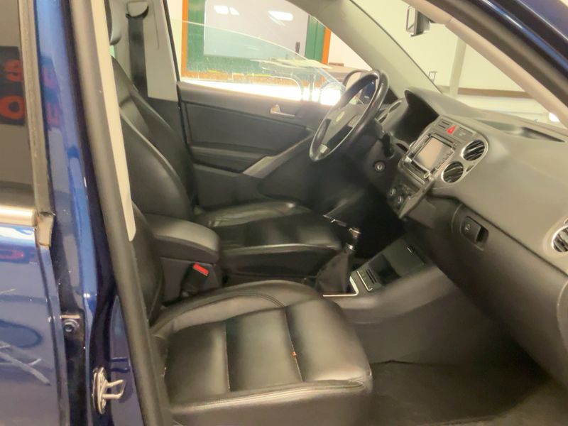 Volkswagen Tiguan 2.0 TSI Track & Field 4Motion 2009 – снимка 16