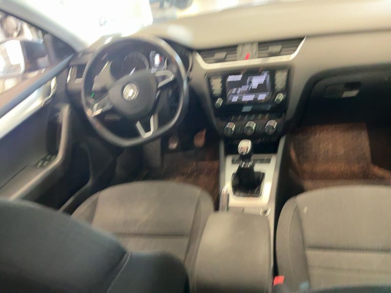 Skoda Octavia 1.6 TDI Style 4x4 2016 – снимка 12