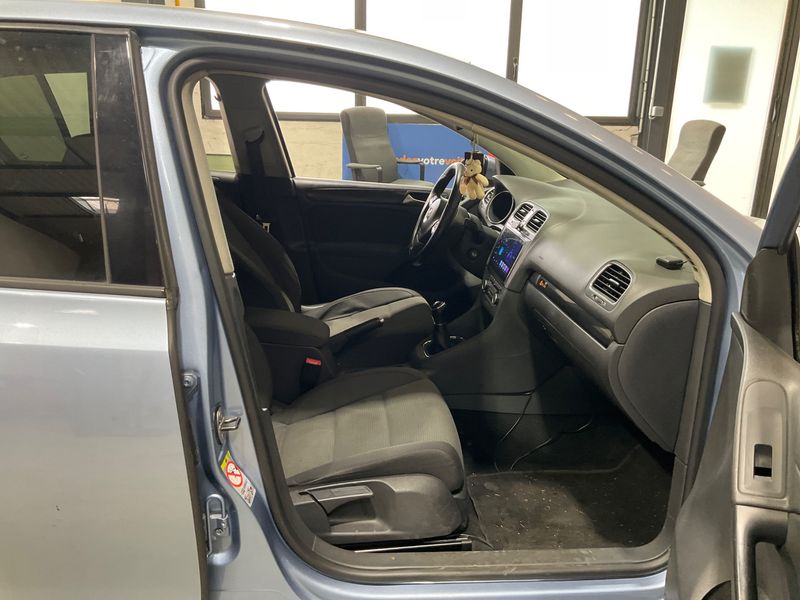 Volkswagen Golf VI 1.6 TDI Comfortline BlueMotion Tech 2010 – снимка 3