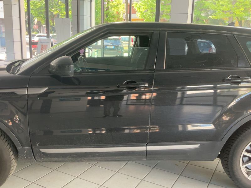 Land Rover Evoque 2.0 Td4 Pure 2016 – снимка 4