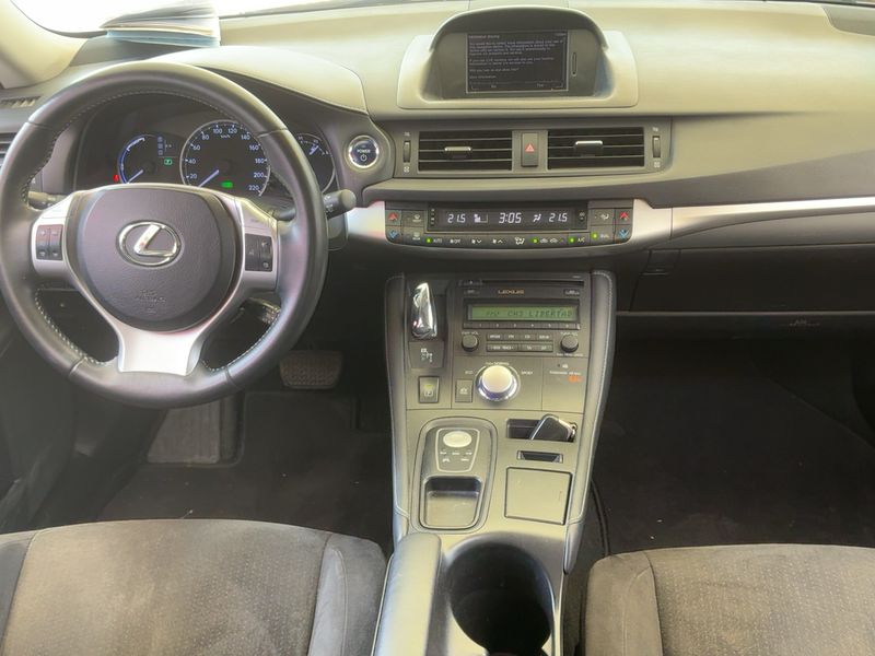 Lexus CT-Serie CT 200h 2013 – снимка 17