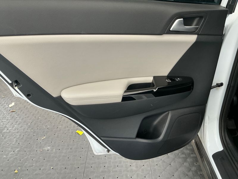 Kia Sportage 1.6 CRDi GT Line 4WD 2019 – снимка 28