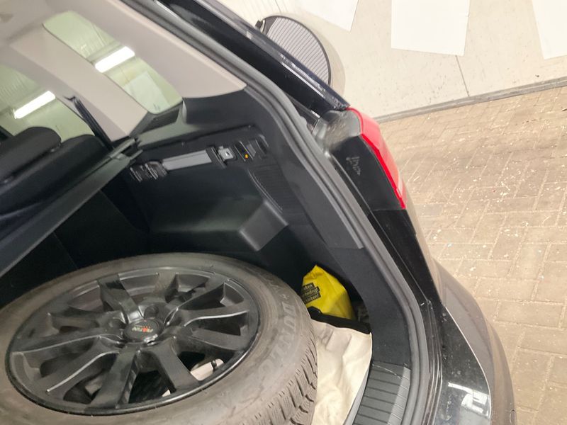Volkswagen Touran 2.0 TDI Comfortline BlueMotion Tech 2021 – снимка 41