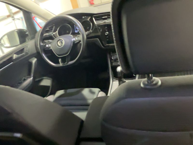 Volkswagen Touran 2.0 TDI Comfortline BlueMotion Tech 2021 – снимка 18