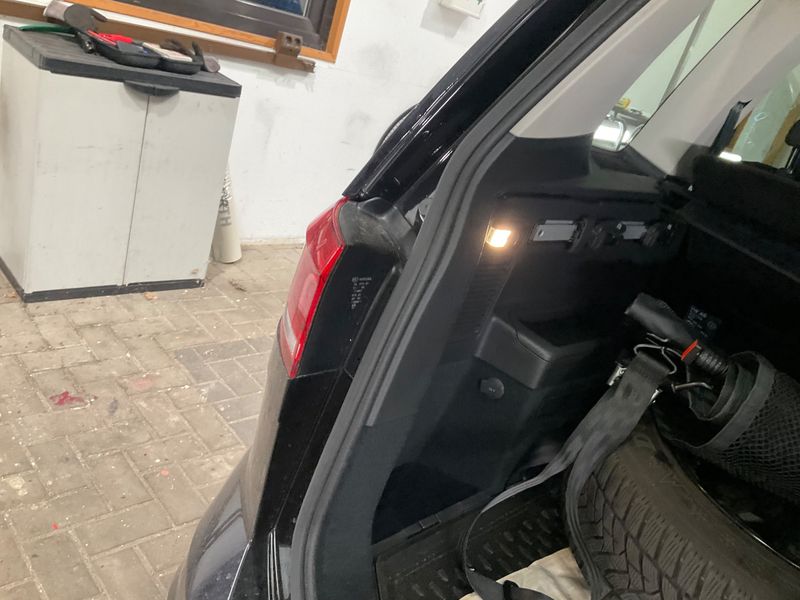 Volkswagen Touran 2.0 TDI Comfortline BlueMotion Tech 2021 – снимка 40