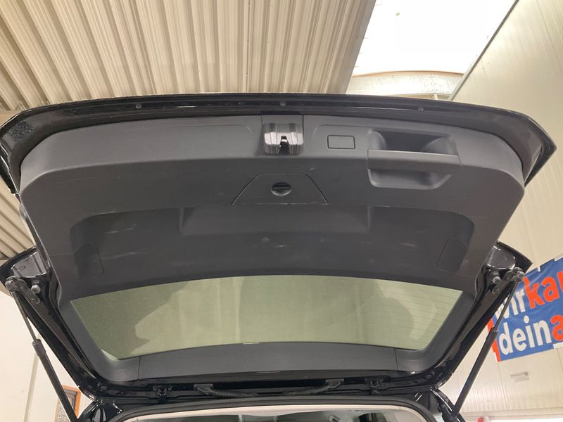 Volkswagen Touran 2.0 TDI Comfortline BlueMotion Tech 2021 – снимка 39