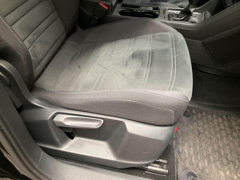 Volkswagen Touran 2.0 TDI Comfortline BlueMotion Tech 2021 – снимка 28