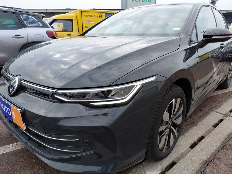 Volkswagen Golf VIII 1.5 TSI Goal 2025 – снимка 2
